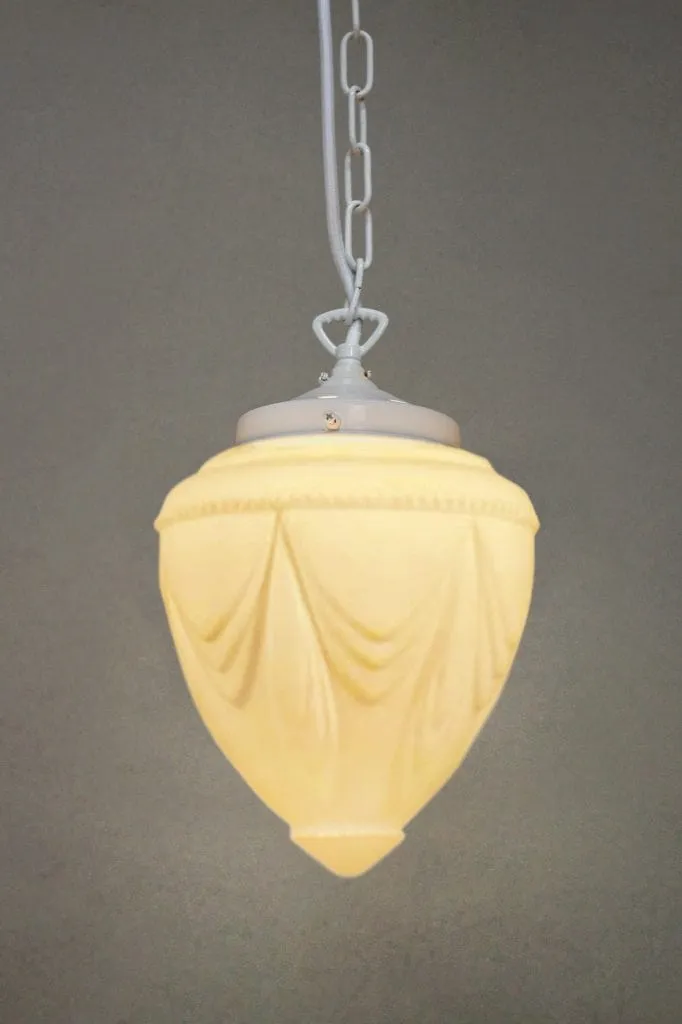 Chateau Glass Pendant Light